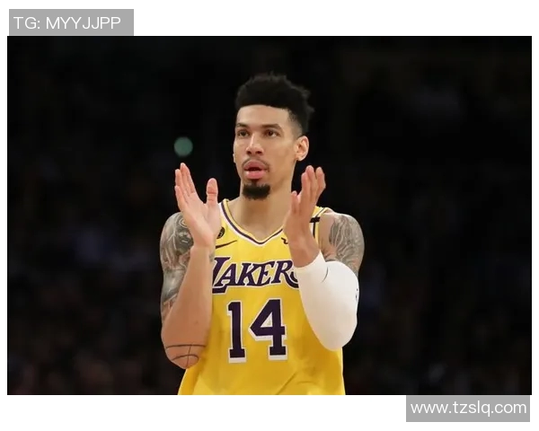 雷霆宣布主教练因健康原因暂时离队